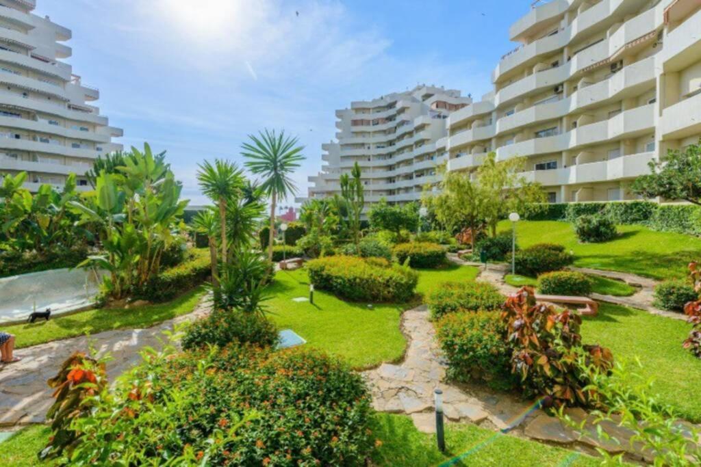 Apartamento 215. Primera Linea De Playa. Benalmádena Exteriér fotografie